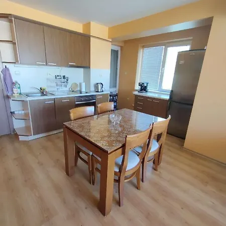 Apartment Sea Breeze